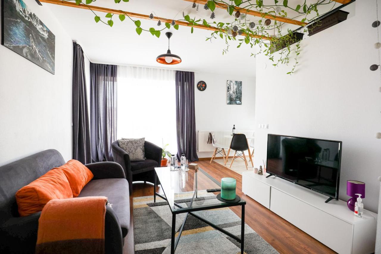 Modern Condo With Parking, Sibiu Exteriör bild